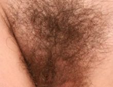 Telefonsex ohne 0900 mit behaarter Hausfrau